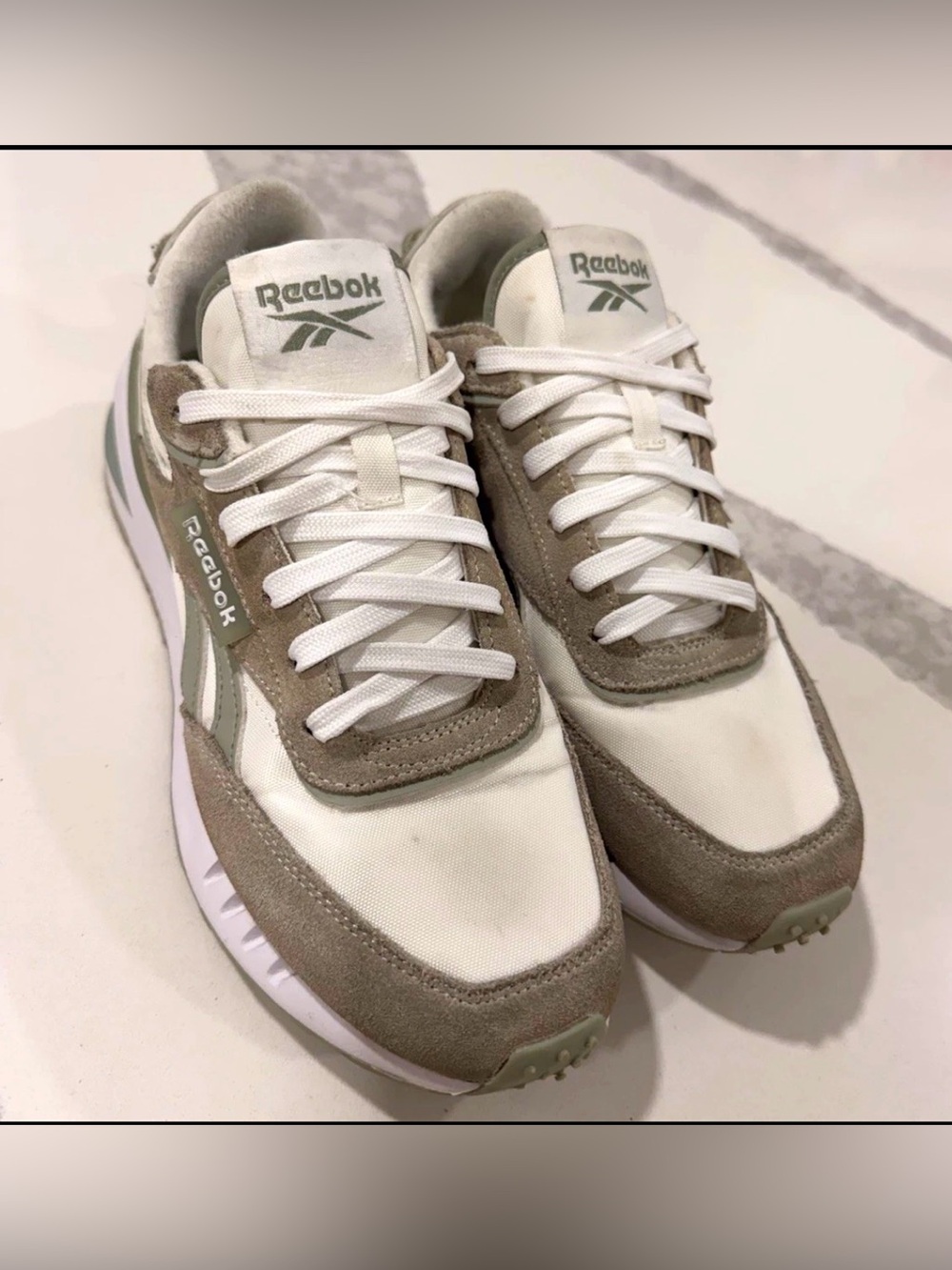 Reebok Men’s Low Top Lace-Up Athletic Sneakers Comfort White Gray Green